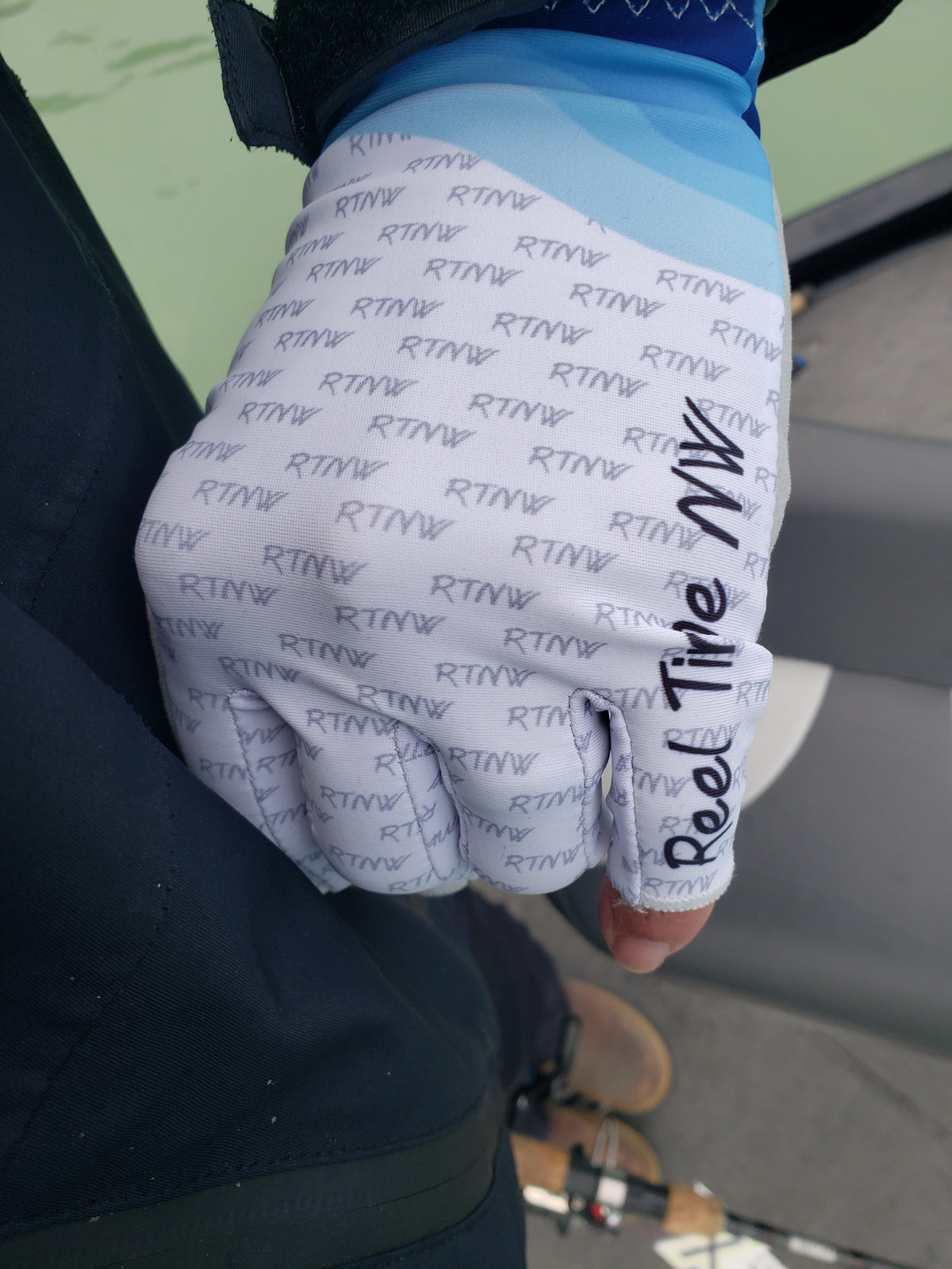 Fishing Gloves image 5