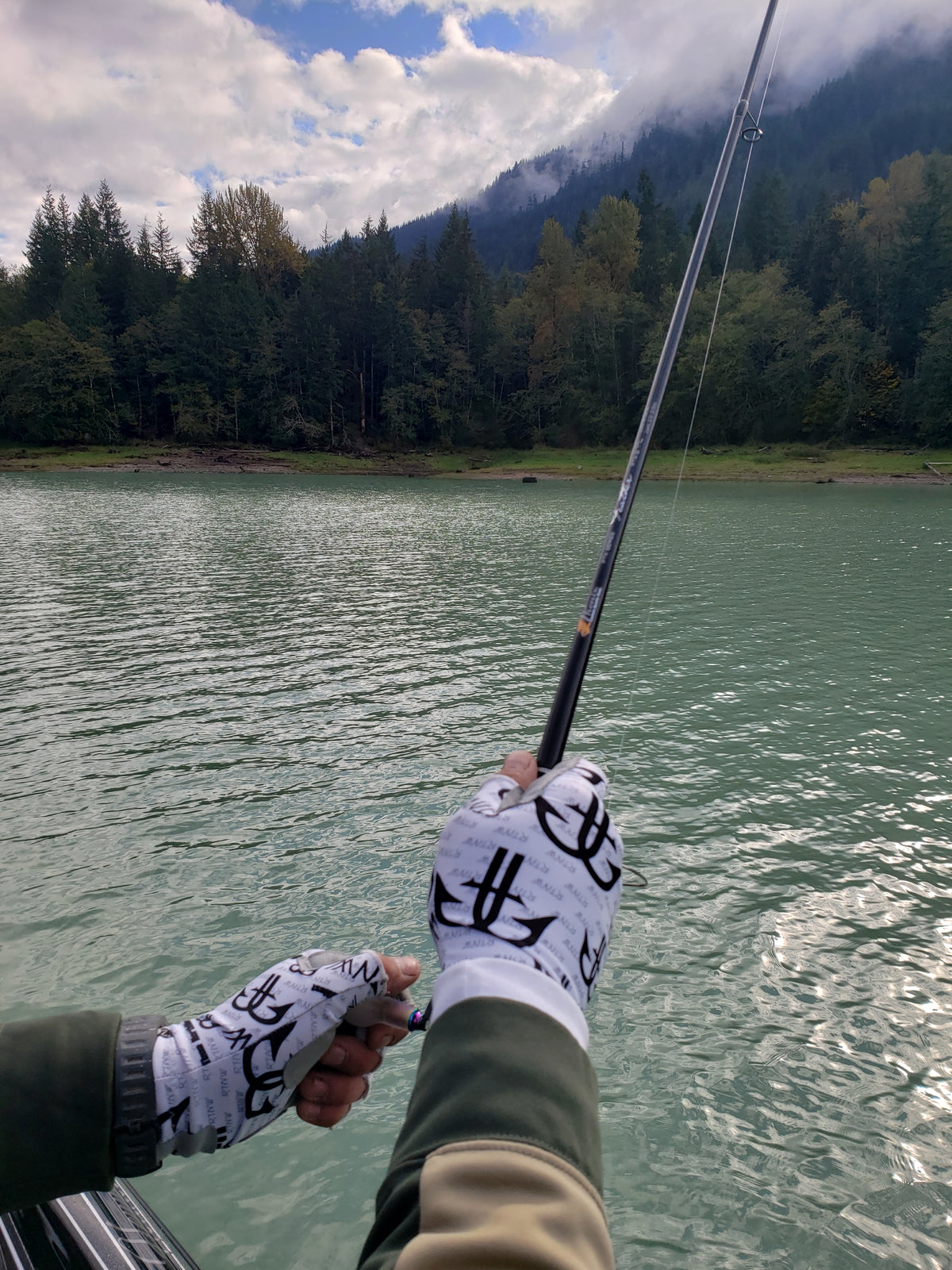 Fishing Gloves image 4